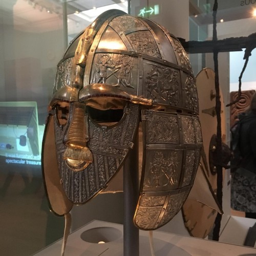 Англосаксонский шлем, около 625 г. н.э.  из коллекции Британского музея. Credit: Photo: Elissa Blake/University of Sydney