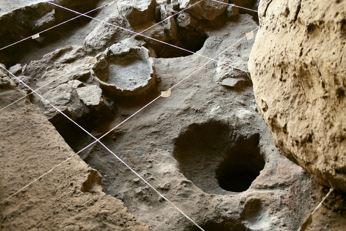 Пещера Арени-1, Армения, халколит, 5000 лет до н.э. 
Credit

Boris Gasparian