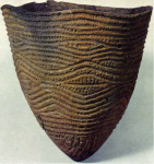Глиняный сосуд эпохи дзёмон. Фото с сайта http://www.geor.ru/webc/aj008c/ipage_1.htm