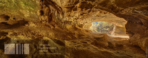 Пещера Виндия, место обнаружения хорватского неандертальца. Источник: http://dostoyanieplaneti.ru/5658-Vindija